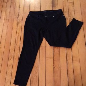 Essential black jeggings